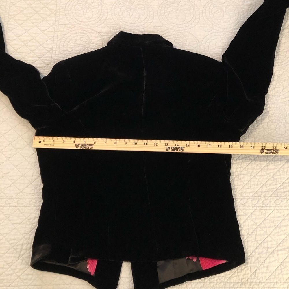 Black velvet silk blend blazer. Women’s size 10. - Picture 6 of 9